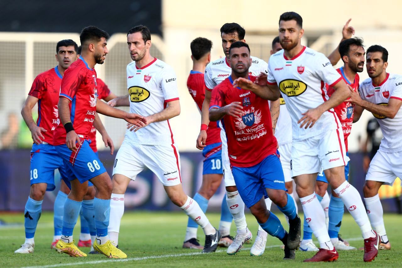 بازی پرسپولیس و نساجی و جشن قهرمانی سرخپوشان