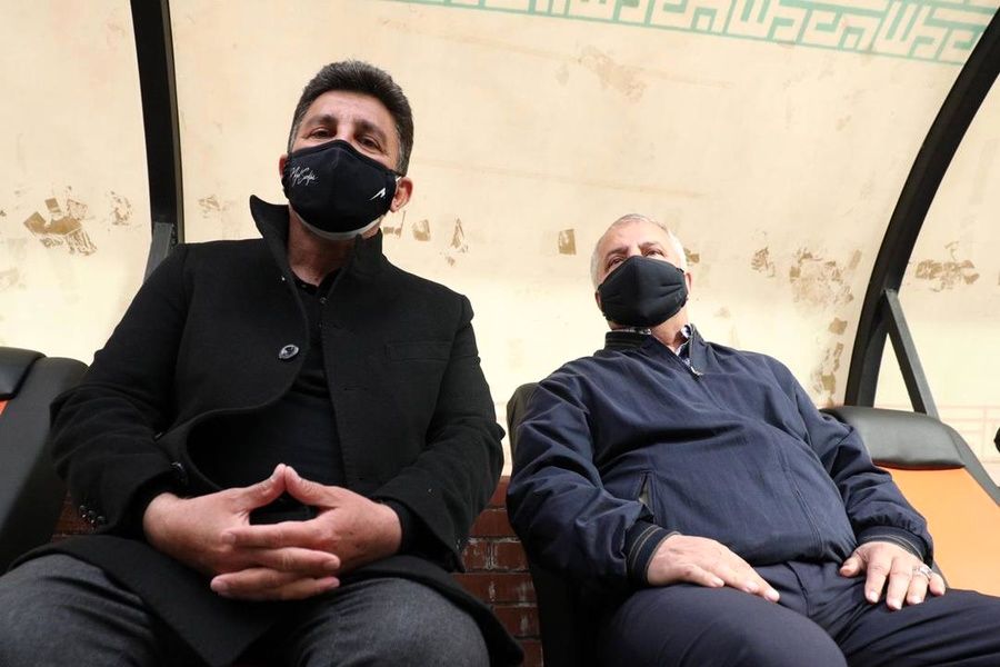 تصاویر دیدار دوستانه منتخب سرخابی و منتخب ۹۸ به یاد انصاریان و میناوند