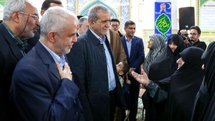 رئیس جمهور: بار سنگین مسئولیت بر دوش ماست و این خیلی سخت‌تر از مردن است