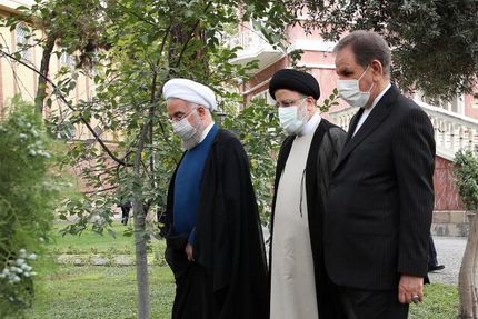 استقرار رئیس جمهور منتخب در نهاد ریاست جمهوری