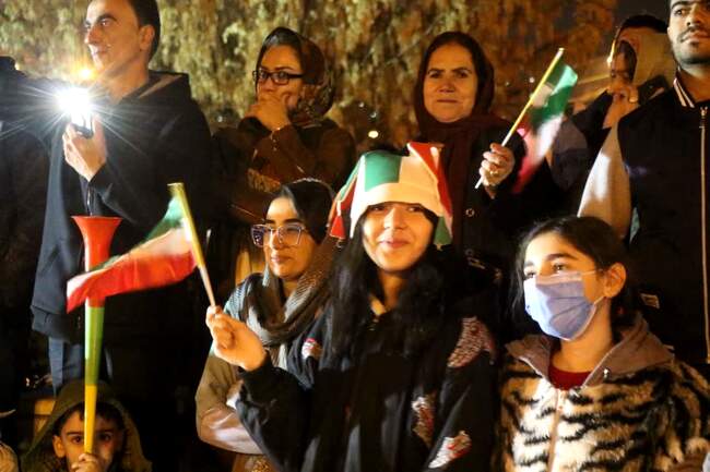 جشن و شادی ایرانیان در پی پیروزی تیم ملی در برابر ولز در جام جهانی قطر