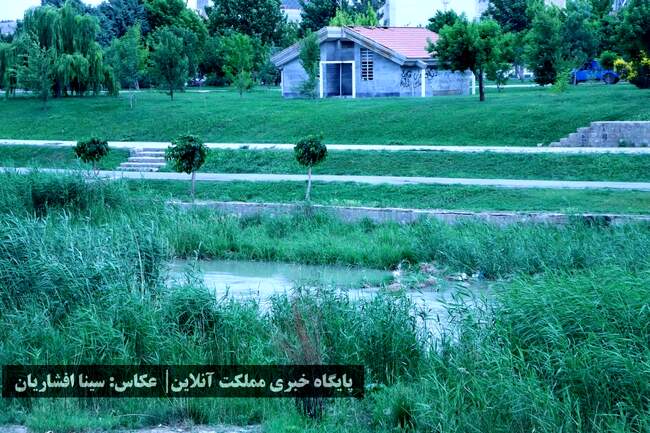 رودخانه‌ای به حال خود رهاشده در میان ارومیه