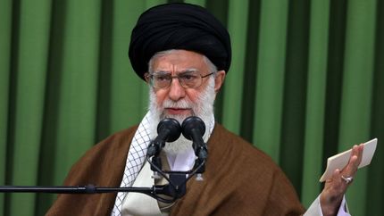 رهبر انقلاب: جنسی که مشابه داخلی دارد مطلقا از خارج وارد نشود