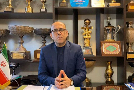 اعتراض سعادتمند به شرایط پرواز استقلال به اهواز