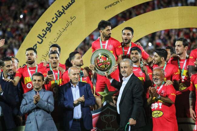 دربی ۱۰۱ و اهدای جام قهرمانی جام حذفی از دید لنزها