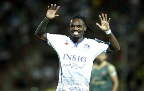 بیفوما دوباره نظرش را عوض و با پرسپولیس به توافق رسید