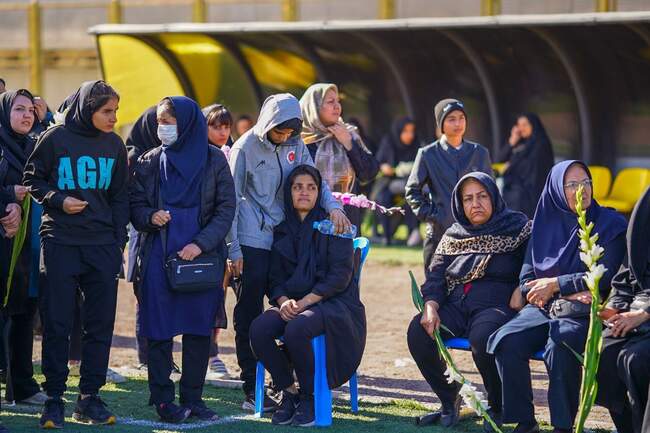 وداع ناراحت کننده از تشیع پیکر دختر ملی‌پوش فوتبال