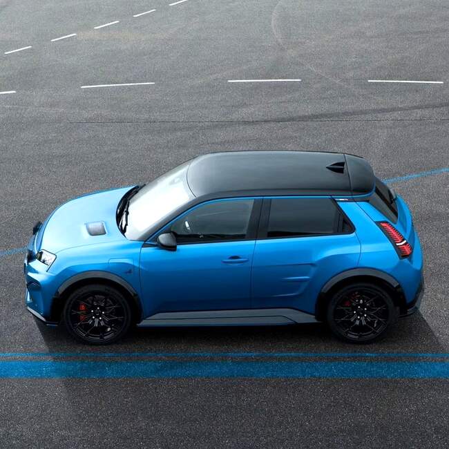 تعریف متفاوت از رانندگی خودروهای الکتریکی با هاچ بک جذاب Alpine A290