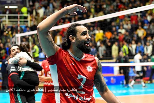 لیگ برتر والیبال: تصاویری از قدرت‌نمایی شهرداری ارومیه مقابل طبیعت �