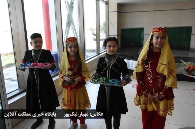 ورود تیم ملی به ارومیه با استقبال پرشور هواداران عاشق والیبال