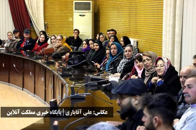 نشست انجمن ادبی قرار پیرامون زندگی‌ و آثار شاعر معاصر ارومیه‌ای