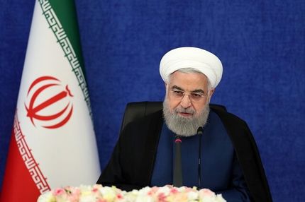 حق مردم دانستن گردنه‌ها و تکانه‌های مشکل‌زا برای کشور است