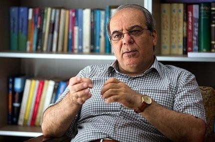 کنایه‌های تند عباس عبدی: با این ریش که به تجریش نمی‌روند/ من مانده‌ام که قالیباف اصلا نماینده کیست؟
