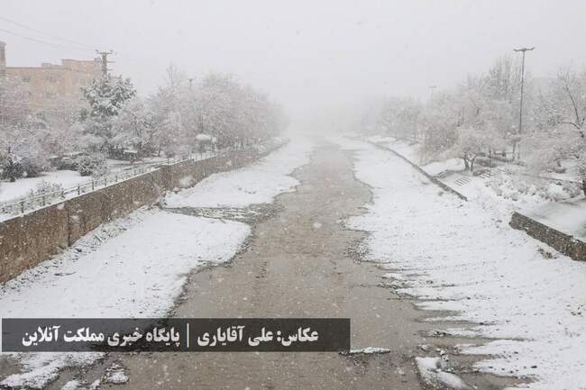 طراوت زمستانی ارومیه با اولین برف سال / تصاویر