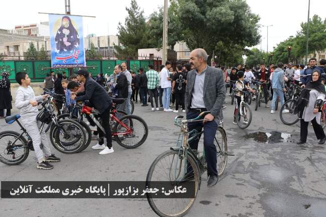 همایش پیاده‌روی خانوادگی و دوچرخه سواری در میاندوآب برگزار شد