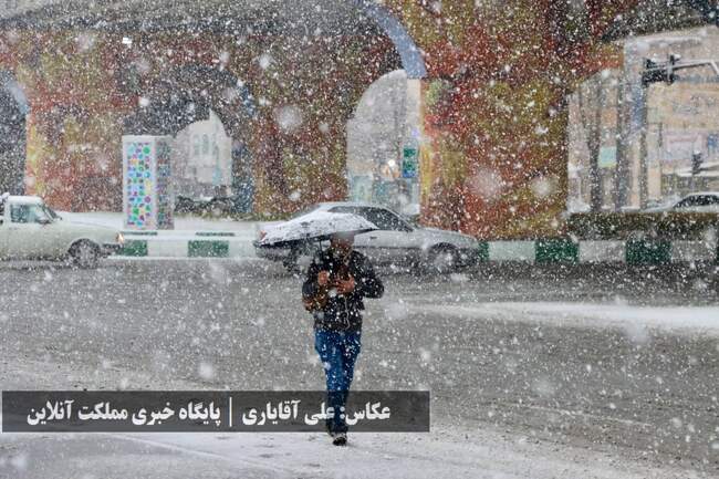 طراوت زمستانی ارومیه با اولین برف سال / تصاویر